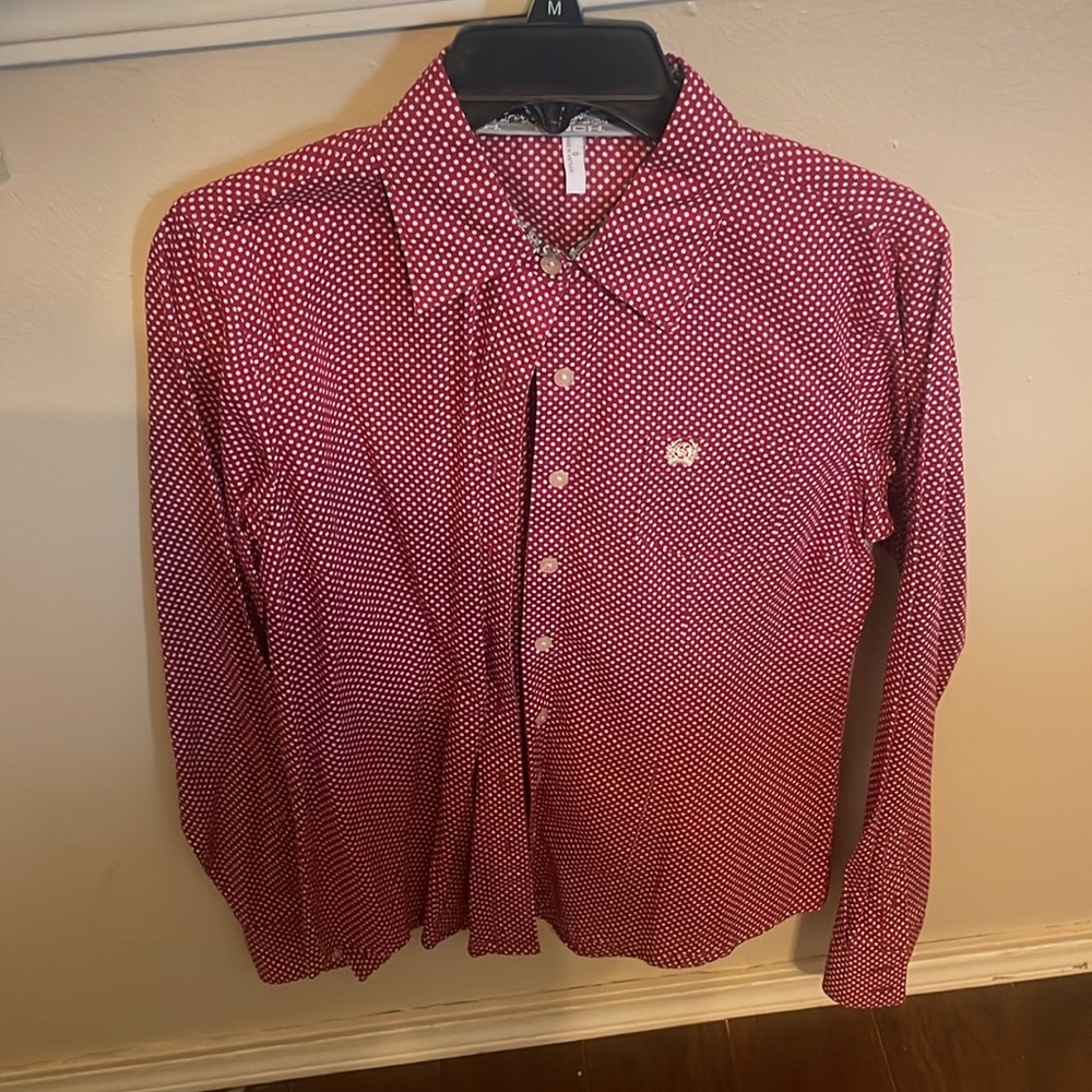 Bundle of two small cinch shirts